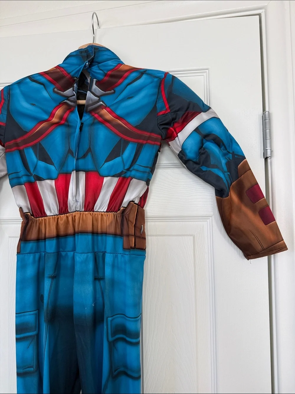 Kids Marvel Captain America Costume with Mask & Shield - Picture 8 of 16